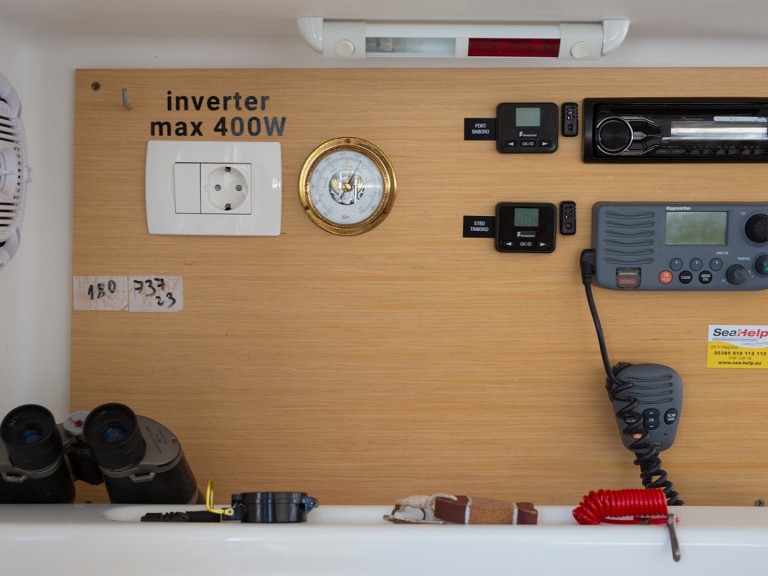 Catamaran hire in Punat - Lagoon Lagoon 380