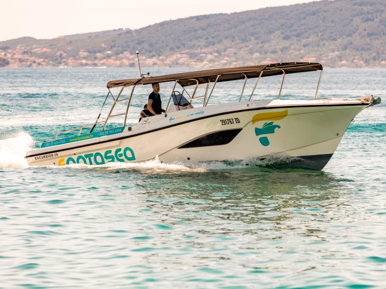 Charter a Mercan Excursion 36 in Zadar on Samboat