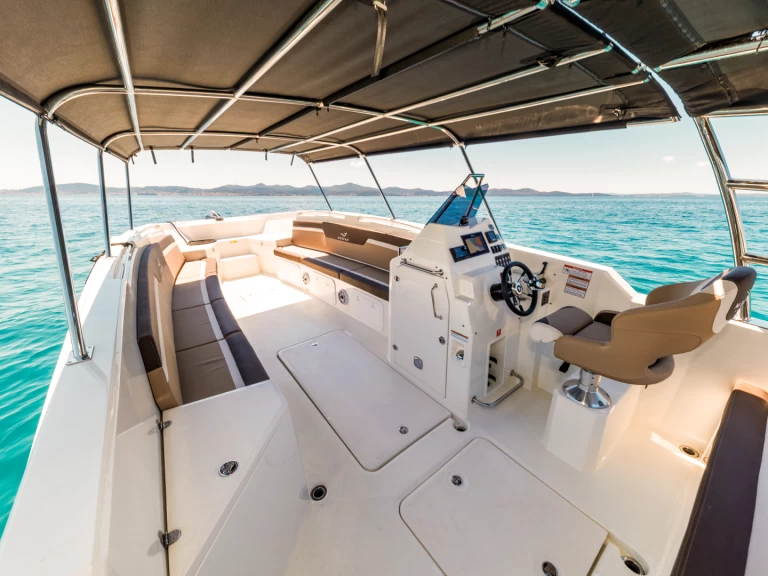 Motorboat to hire Zadar at the best price