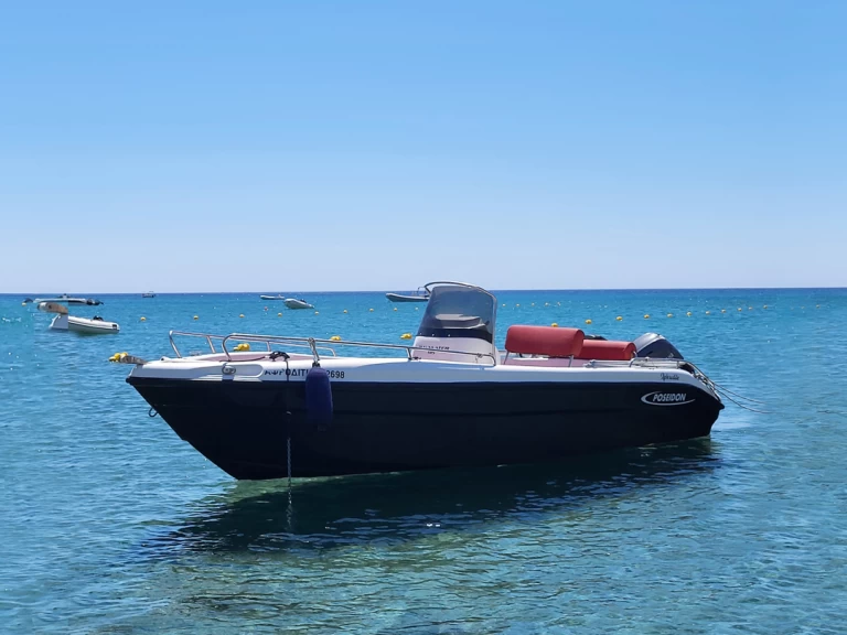 Yacht hire Agía Kiriakí cheap BLU WATER 185