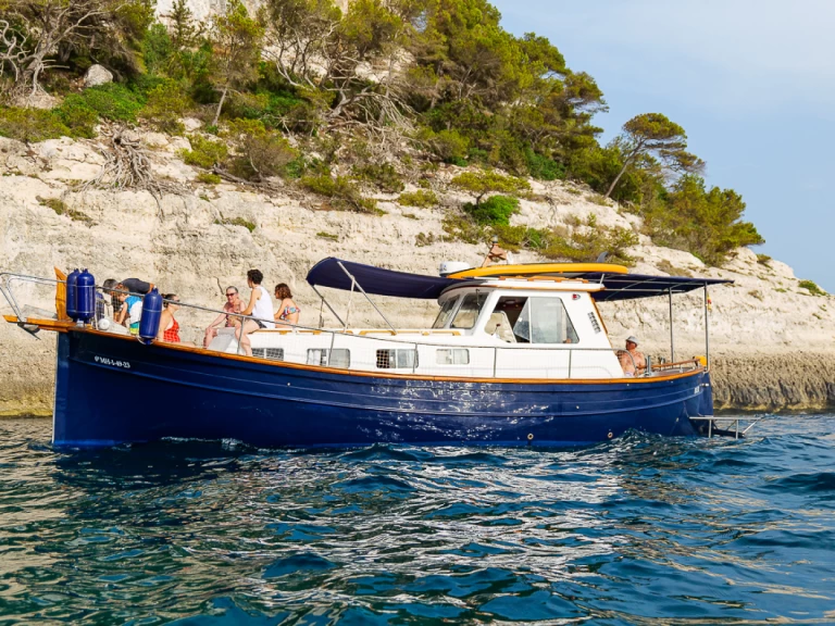 Motorboat hire in Cala Galdana - Myabca 32