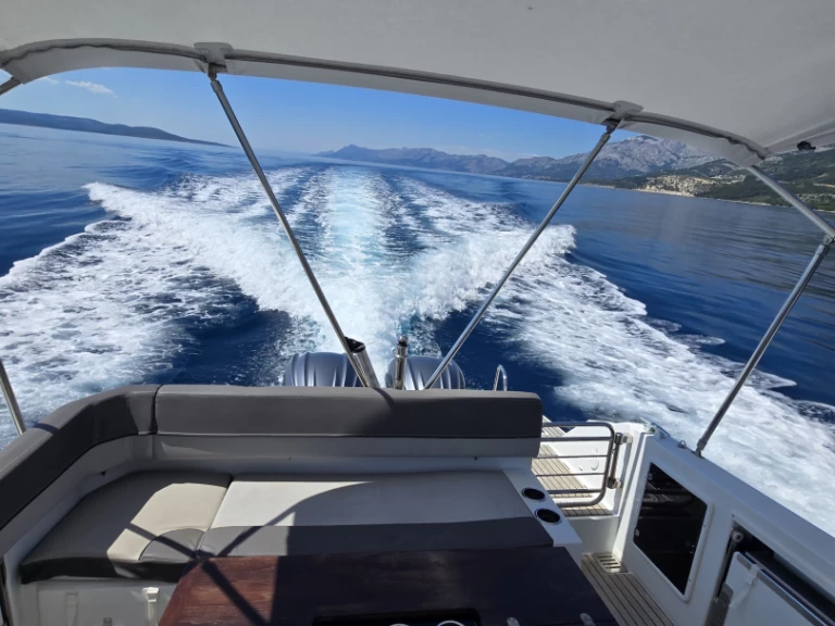 Hire a Jeanneau Cap Camarat 9.0 WA Makarska