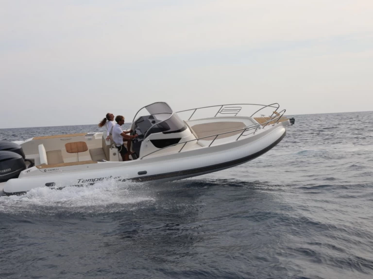 Hire RIB Capelli with a boat licence