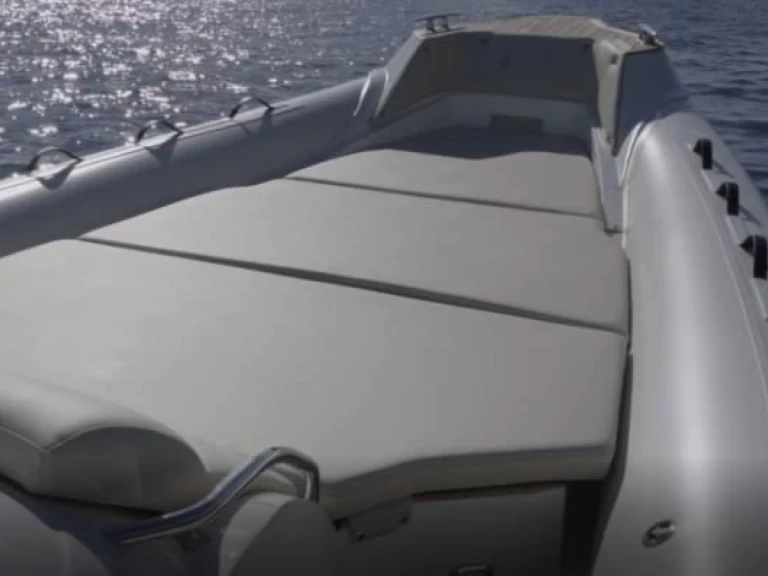 Charter a Nuova Jolly NUOVA JOLLY 33 in Port de Toga on Samboat