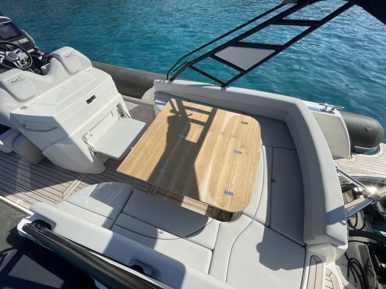 RIB to hire Marine de Sant'Ambrogio at the best price