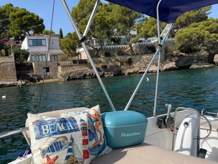 Estable Estable 400 Consola charter bareboat or skippered in  Santa Ponsa