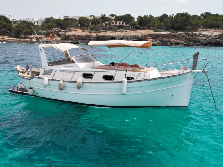 Menorquin-Yachts Menorquin Yachts 120 charter bareboat or skippered in  Palma de Mallorca