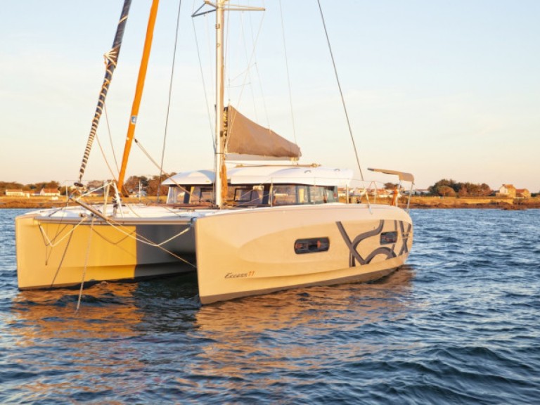 Catamaran to hire Pointe-à-Pitre at the best price