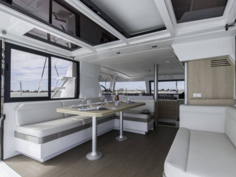 Catamaran to hire Pointe-à-Pitre at the best price
