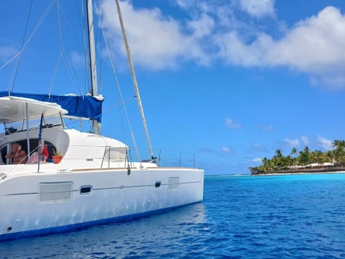 Charter a Lagoon Lagoon 380 S2 in Saint Vincent (Island) on Samboat