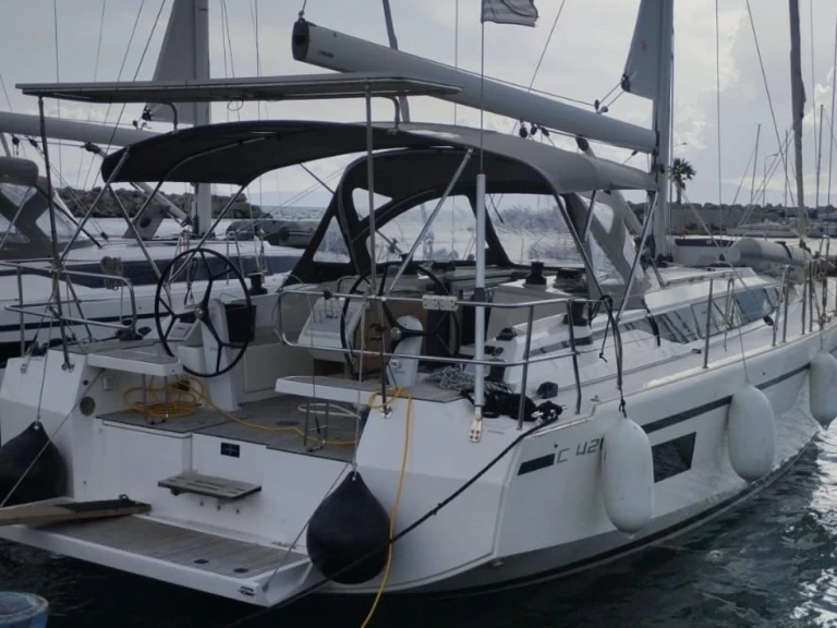 Hire Sailboat with or without skipper Bavaria Sami