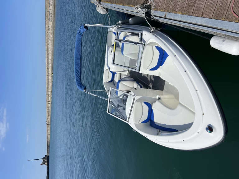 Charter a Bayliner Bayliner 175 in Le Havre on Samboat