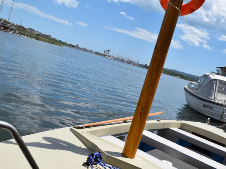 Yacht hire Varna cheap 21