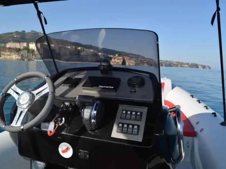 Hire a Prua al vento THOR 8.0 Argelès-sur-Mer