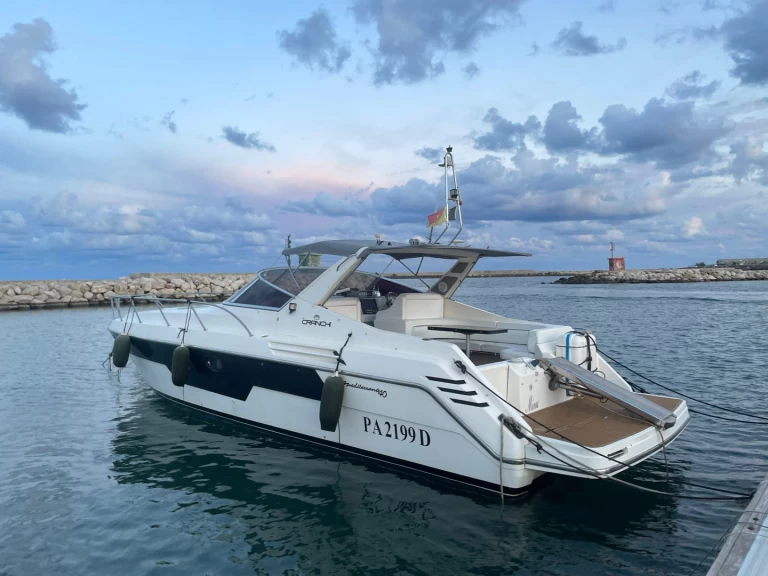 Charter a Cranchi Mediterranee 40 in Porto Siracusa on Samboat