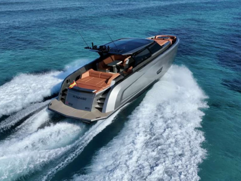 Luxury Yacht to hire Marina Ibiza at the best price