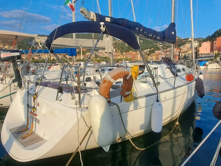 Hire Sailboat with or without skipper Bénéteau La Spezia
