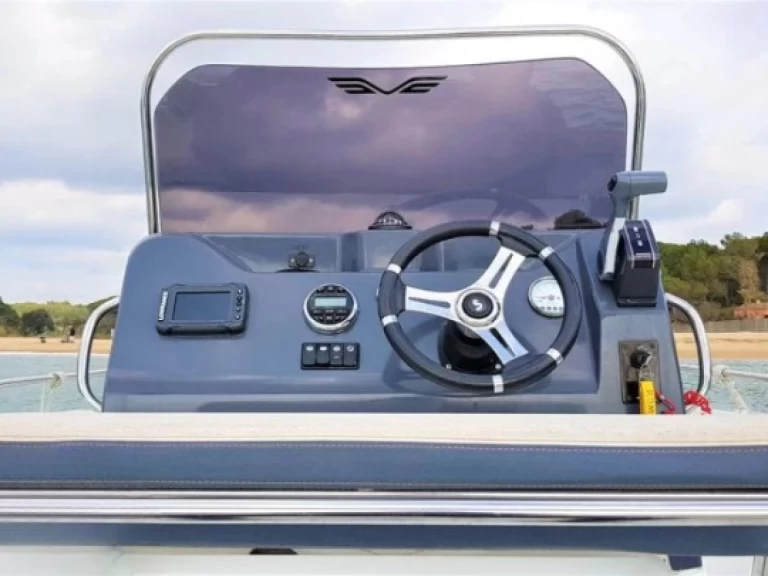 Motorboat to hire Palamós at the best price