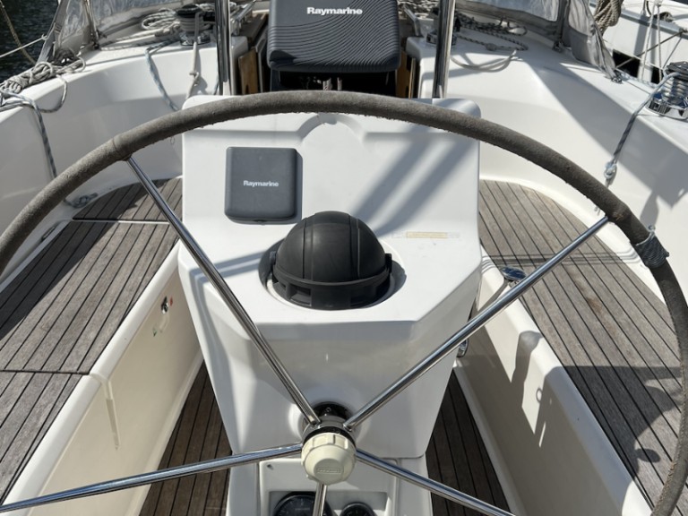 Hire Sailboat Bavaria with a boat licence