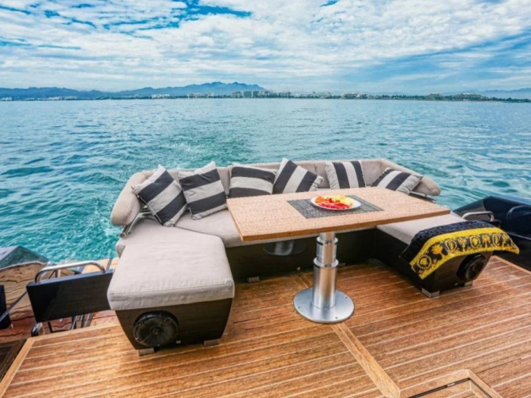 Yacht hire Puerto Vallarta cheap 60