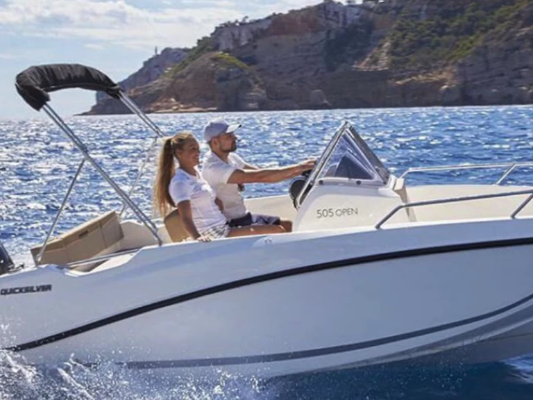 Motorboat hire in Mandelieu-la-Napoule - Quicksilver Activ 505 Open
