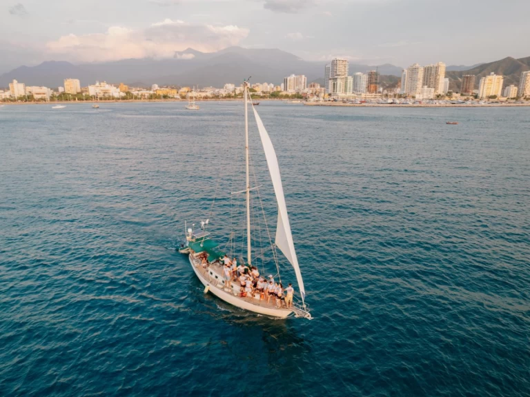 Hire Sailboat with or without skipper Shannon  Santa Marta