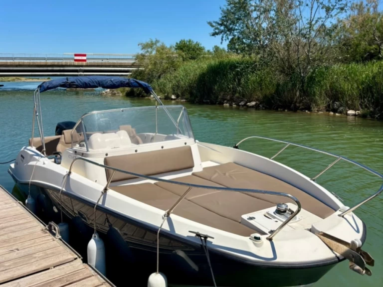 Motorboat hire in Carnon-Plage - Quicksilver Activ 675 Sundeck