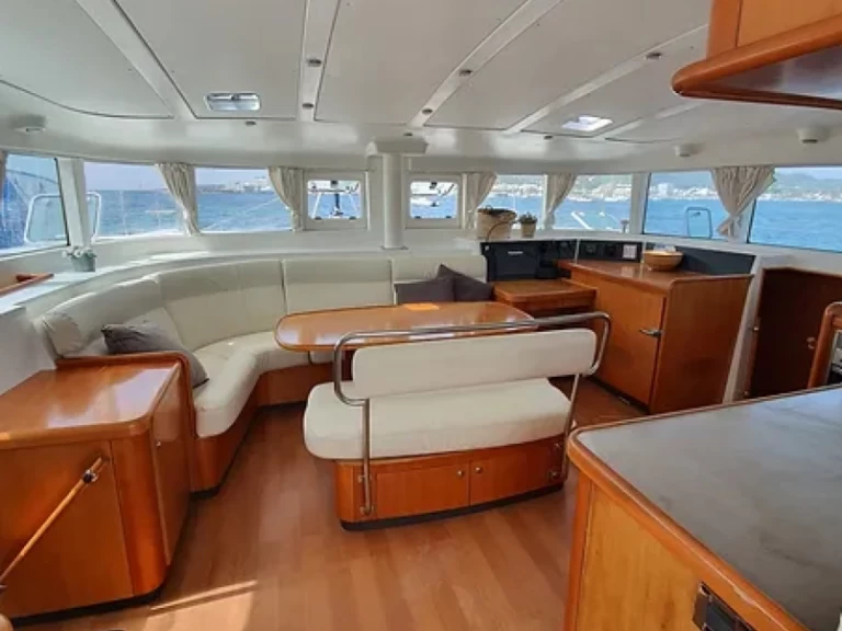Lagoon Lagoon 440 charter bareboat or skippered in  Barcelona
