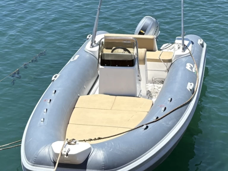 Predator 599 charter bareboat or skippered in  Salerno