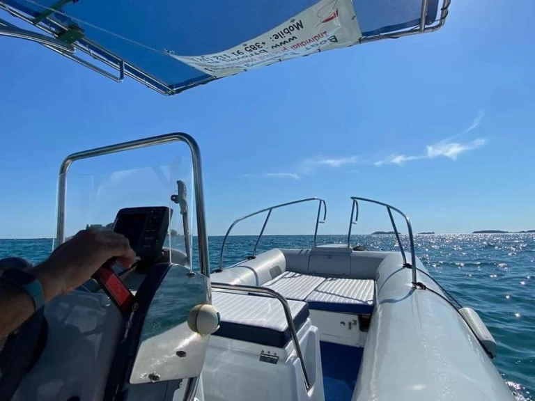 Hire Motorboat with or without skipper Prestige Rovinj