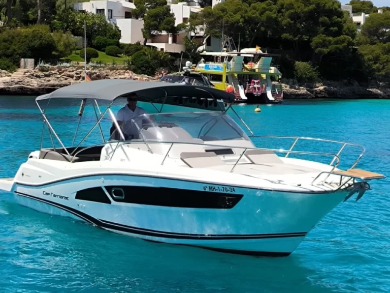 Yacht charter Marina De Cala D'Or - Jeanneau Cap Camarat 9.0 WA on SamBoat