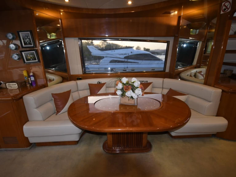 Luxury Yacht hire in D-Marin Göcek Marina - Azimut 70 Azimut 70