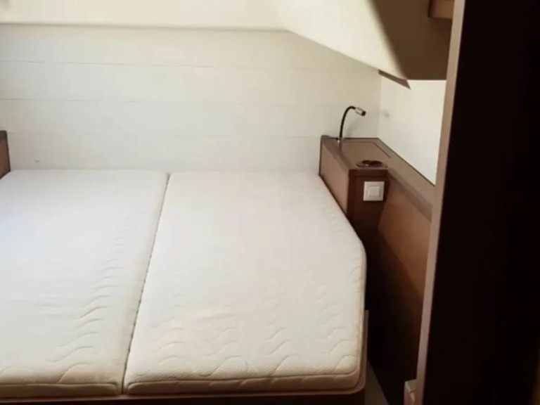 Hire Catamaran with or without skipper Lagoon Alimos