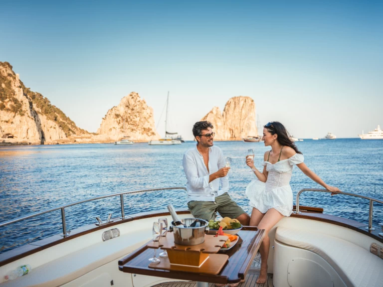 Yacht hire Seiano cheap Cilento 35