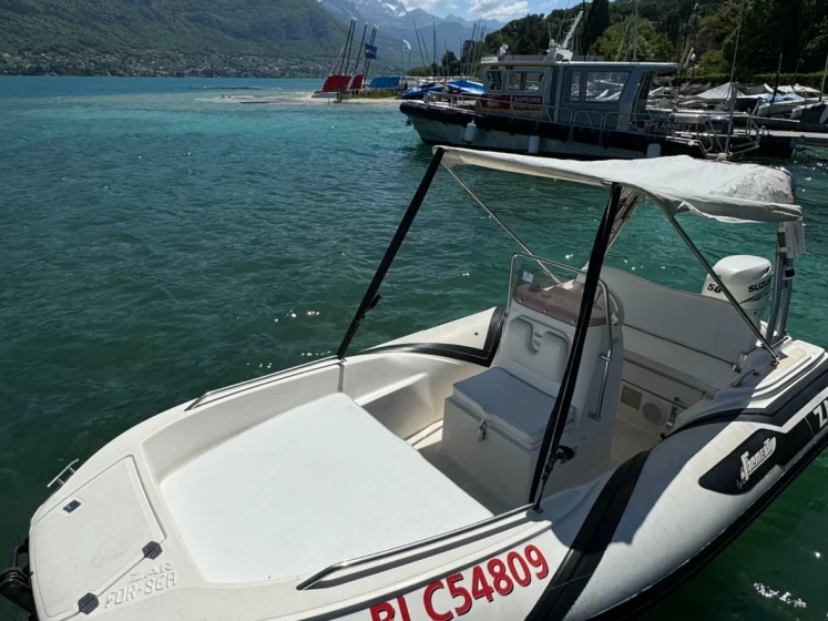 Hire a Zar Zar 43 Classic Luxury Annecy