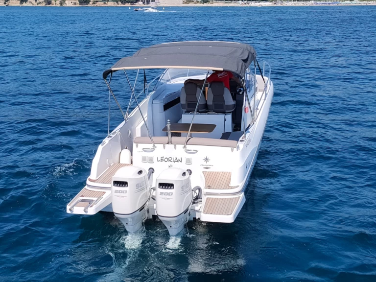 Motorboat to hire Antibes at the best price