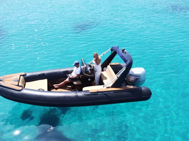 Hire RIB Orizon with a boat licence
