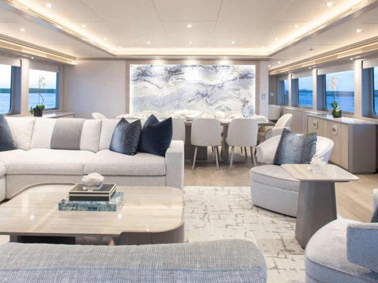 Hire Luxury Yacht Trinity with a boat licence