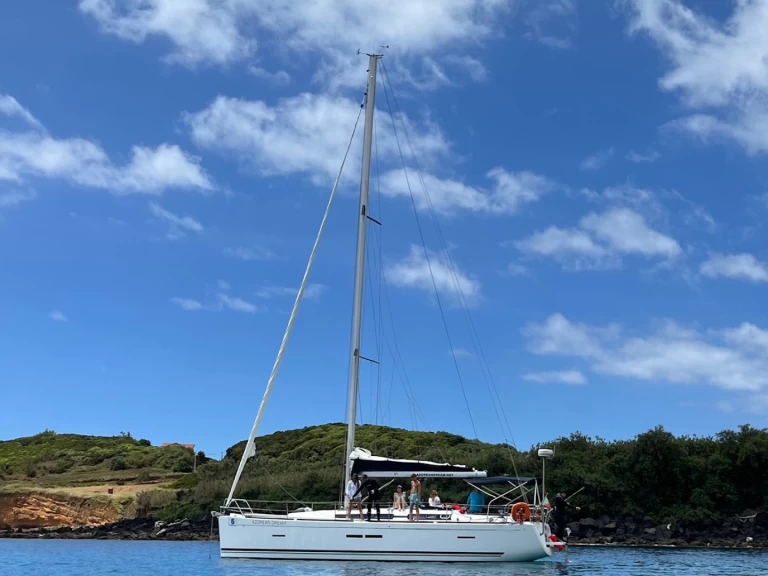 Dufour Dufour 405 Grand Large charter bareboat or skippered in  Angra do Heroísmo