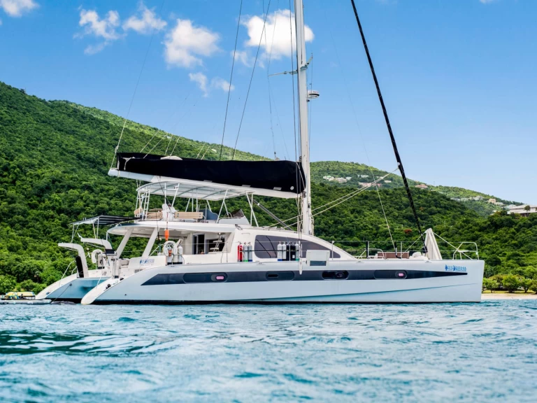 Yacht hire Saint Thomas Island cheap DAYDREAM