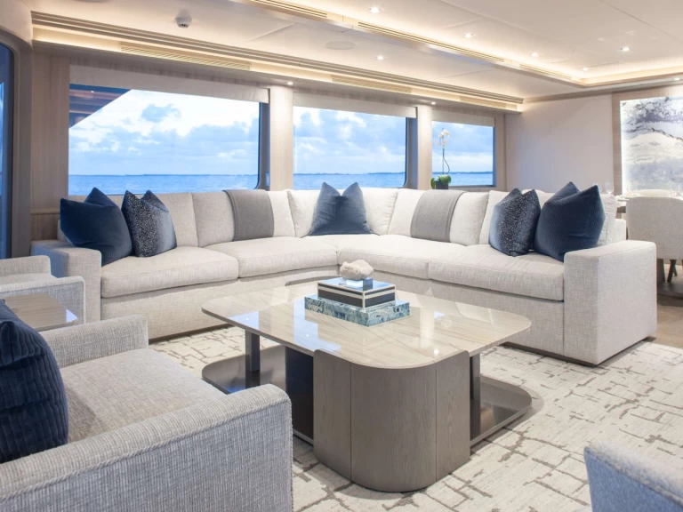 Hire Luxury Yacht Trinity with a boat licence