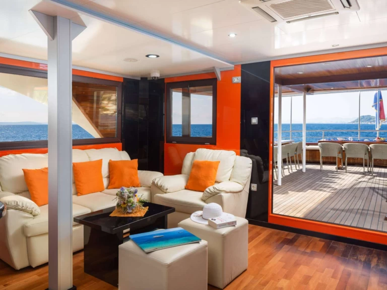 Yacht hire Split cheap Amalia