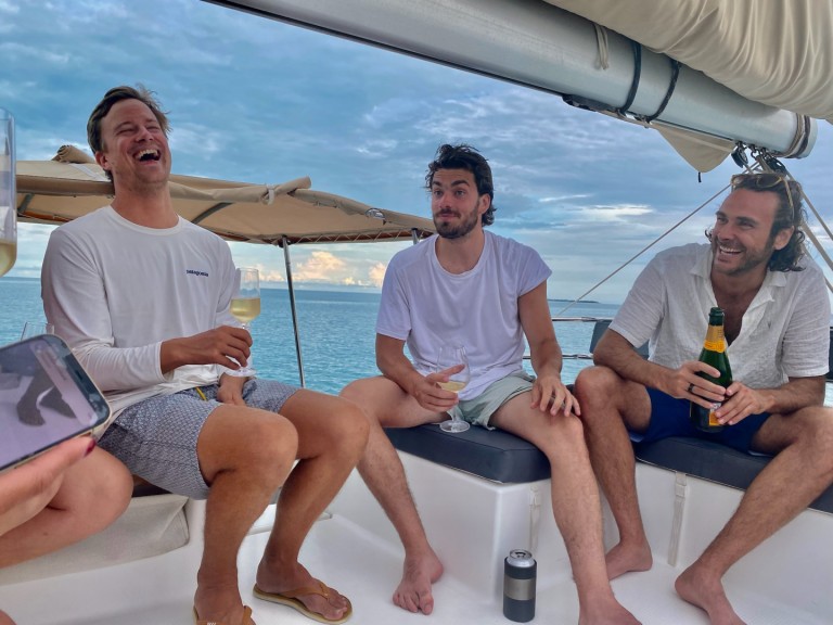 Hire Catamaran Fountaine Pajot with a boat licence