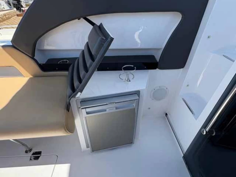 Hire Motorboat with or without skipper Öchsner-boote Jezera