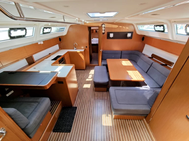 Charter a Bavaria Cruiser 51 in Sukošan on Samboat