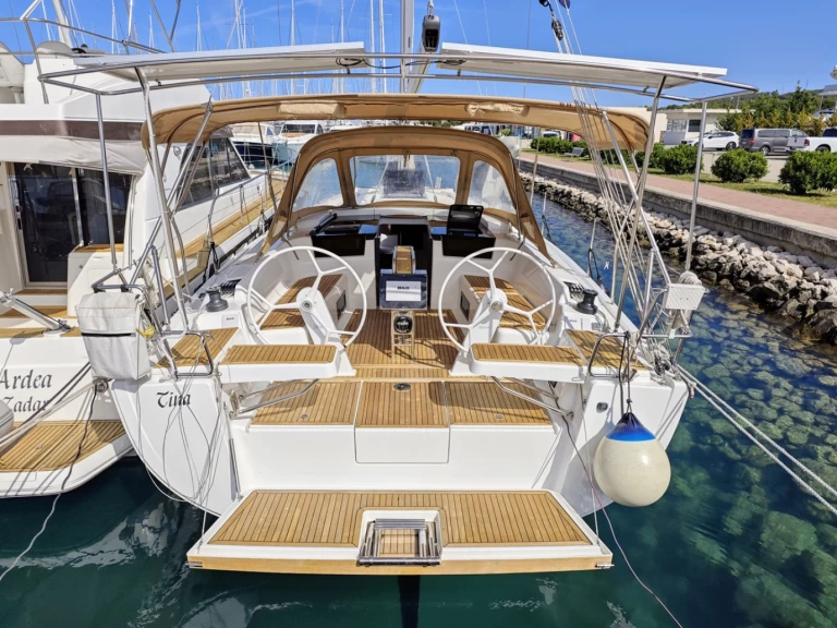 Yacht hire Sukošan cheap Hanse 418