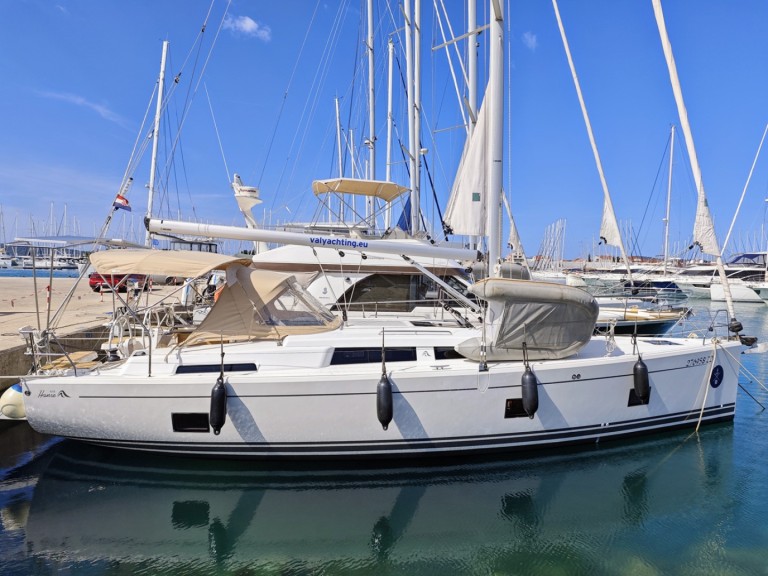 Hire Sailboat Hanse with a boat licence