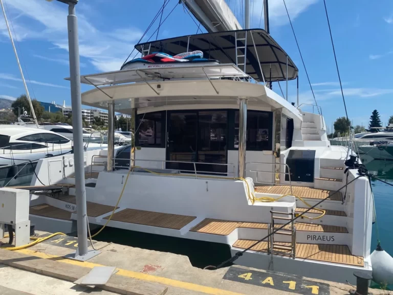 Catamaran hire in Alimos - Bali Catamarans Bali 5.8