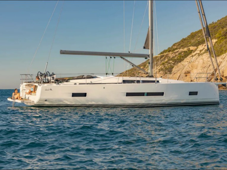 Hire a Hanse Hanse 460 Lávrio