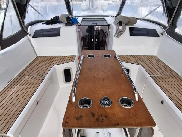 Hire Sailboat Bénéteau with a boat licence